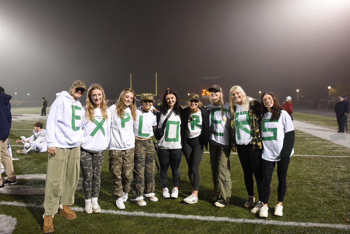HudYearbook tweet media