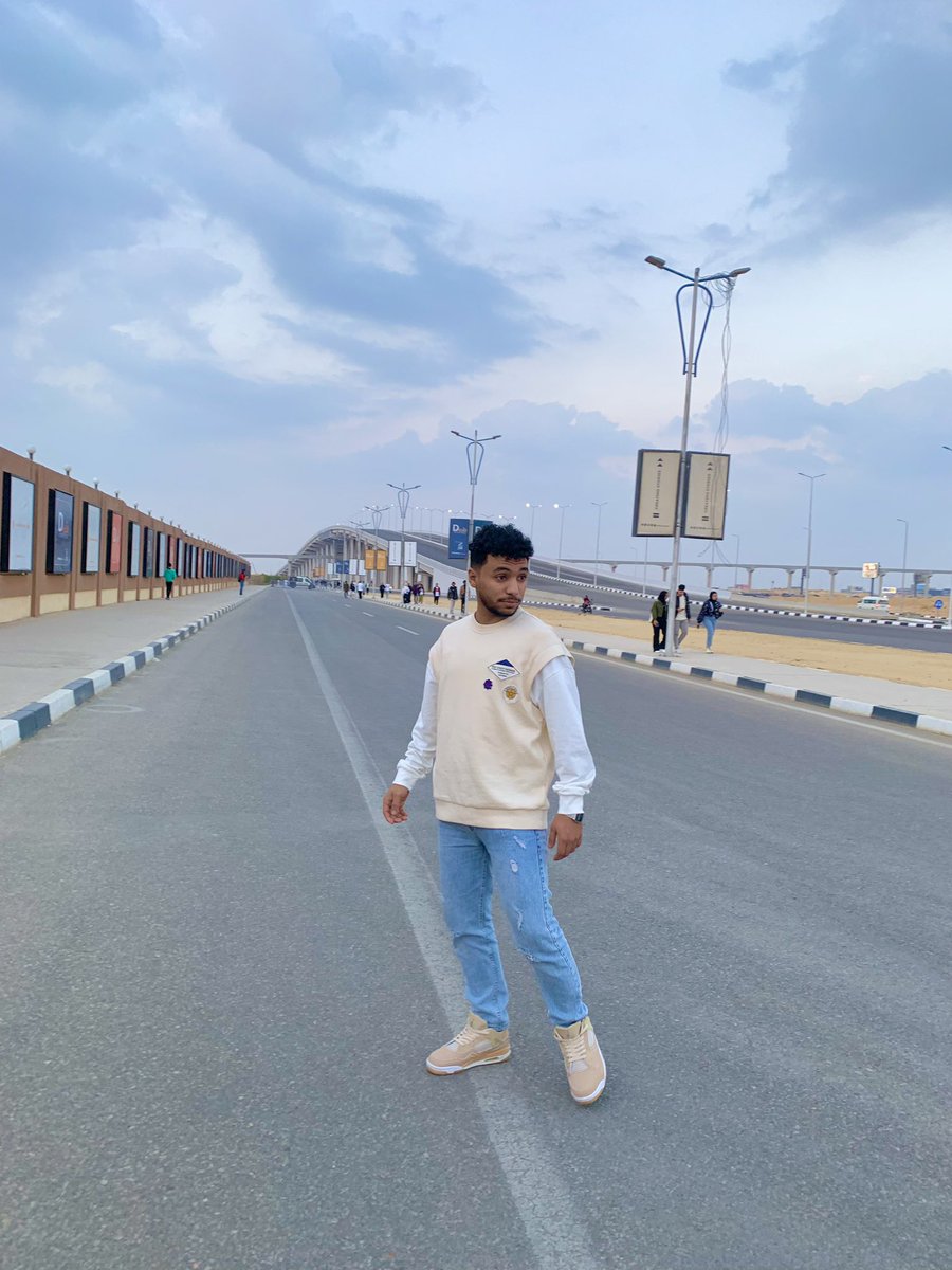 mostafaSayed119's tweet photo. Look at the clouds ☁️ 👀 https://t.co/8yY2uY9w5s
