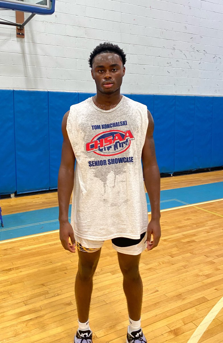 Ahmir Moore 6’1 PG St. Raymond’s HS ‘23 is on a unofficial visit at Central Connecticut. 
<a href="/Mirbriscoe/">Ahmir Moore</a> <a href="/StRaysAthletics/">St. Ray's Athletics</a> <a href="/IamCW1LL/">C Will….</a> <a href="/RealScoutBBall/">Nate Blue</a>