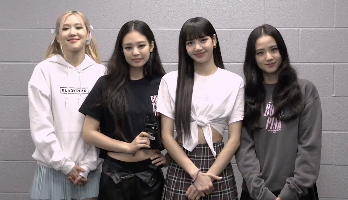thegameawards's tweet photo. Blackpink won the MTV #EMAs for "Best Metaverse Performance" https://t.co/qAMViPXrSd