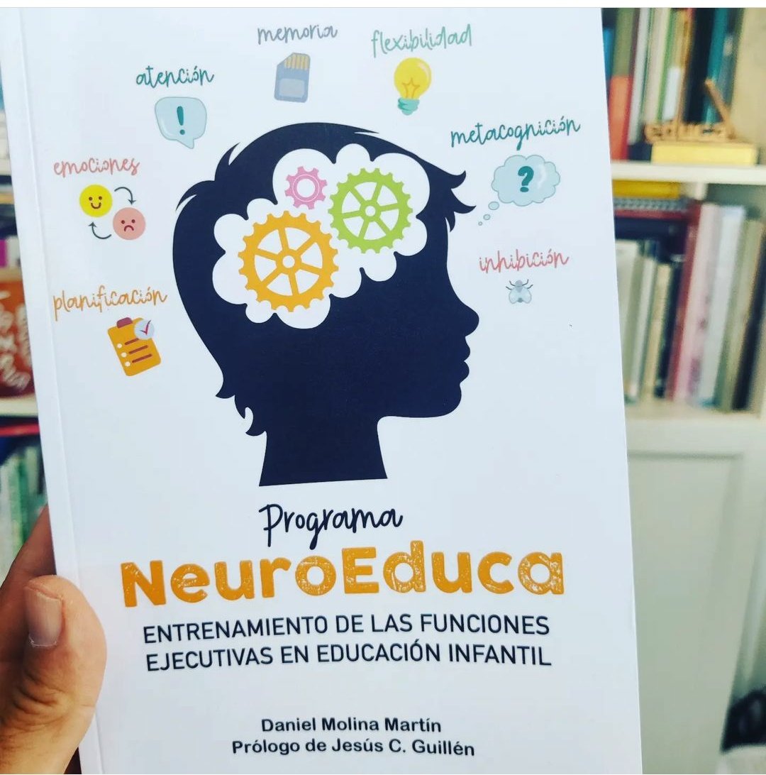 danimolmar's tweet photo. Gracias a los @PremioEspiral por la Mención Especial al #ProgramaNeuroEduca. Gracias a Sara García y a Diana Jiménez de @infanciaenposit por participar en la Gala y representar al equipo que hay detrás de tanto trabajo. Al @cepmarbellacoin @jesuscguillen @EducaAnd @Nakaraia https://t.co/FOL8jIcELO