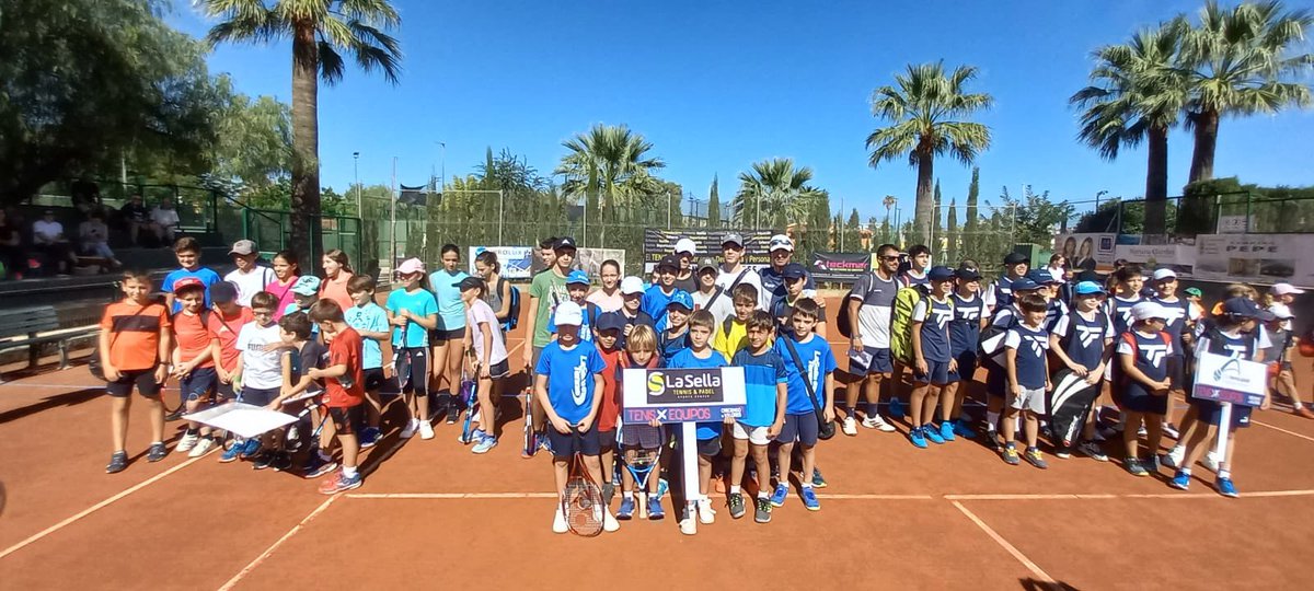 LASELLATENNIS's tweet photo. #tennis #lasella https://t.co/zhzSmAd1i3