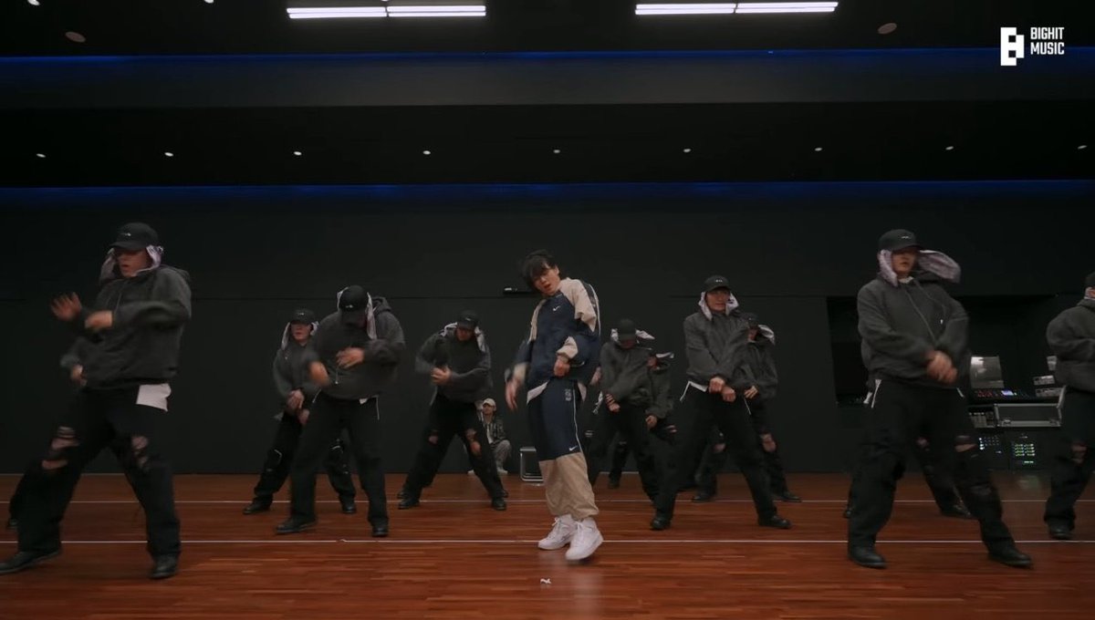 &lt;NEWS&gt; BTS surprised ARMYs by releasing their dance practice choreography video of "Run BTS!"

The song was released on June 2022 with their first anthology album "Proof."

📺 youtu.be/aqW4xXUgmno

#BTS #RunBTS