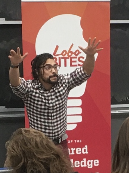 LinguisticsUnm's tweet image. Congratulations to Linguist David Páez who placed second in the UNM LoboBites Competition with his 3-minute research presentation, “&quot;Waaay beyond words&quot;: Using voice and gesture to catapult communication&quot;