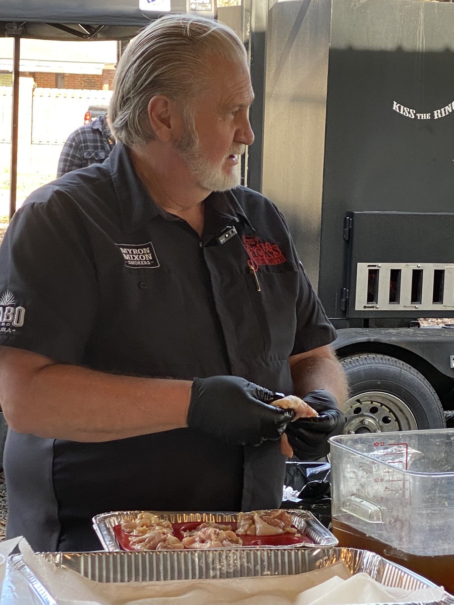 PressureUlcerRN's tweet photo. Day 2 of @Lord_of_Q Myron Mixon BBQ school https://t.co/GUYtgeiJGx
