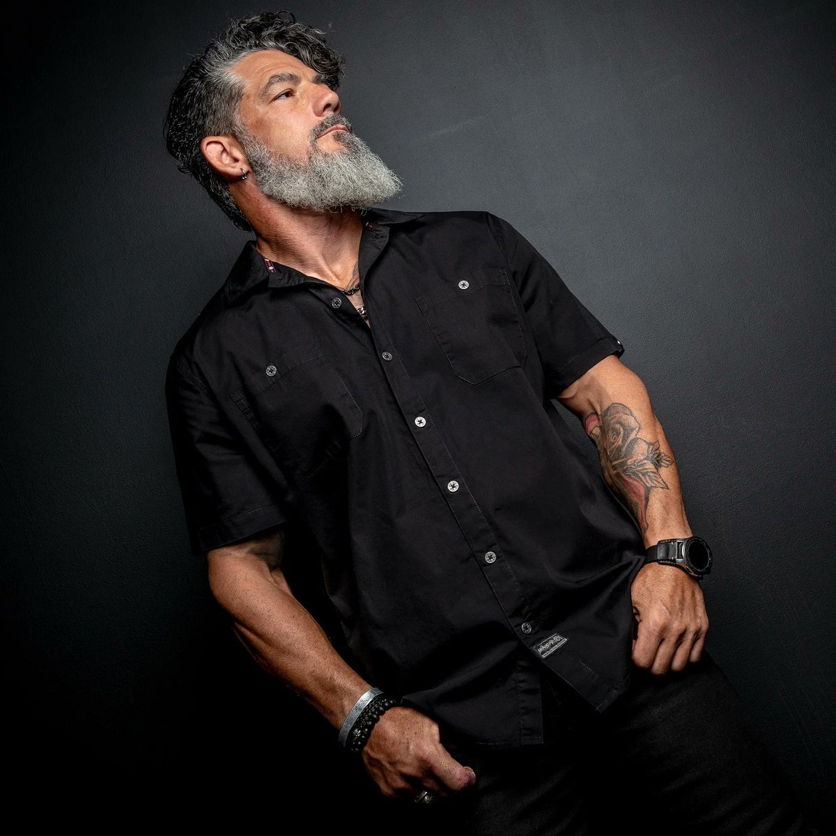 wornstar's tweet photo. Welcome back the Wornstar Drifter Collection!
NEW style | NEW designs | Same WORNSTAR fit and comfort
https://t.co/1RD4QnpEME
#wornstar #wornstarclothing #driftercollection #workshirts #mechanicshirts #mensfashion #wornintowearout #livelifeloud https://t.co/ewZDdmc9m2