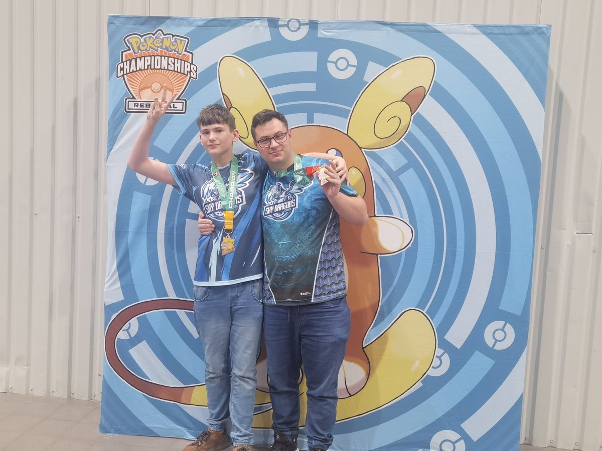 We got a champion onboard! Koksiak2400 has won the Warsaw Regional Championships! It was an amazing performance, in which he proved himself in this stacked competition. Huge congratulations! #GoSDG <a href="/playpokemon/">Play! Pokémon</a> <a href="/rk9labs/">RK9 Labs 🐾</a> @NYMUUUUUUU <a href="/Buubbeli/">Buubbeli</a> <a href="/louthepikachu/">Lou The Pikachu ⚡️</a>