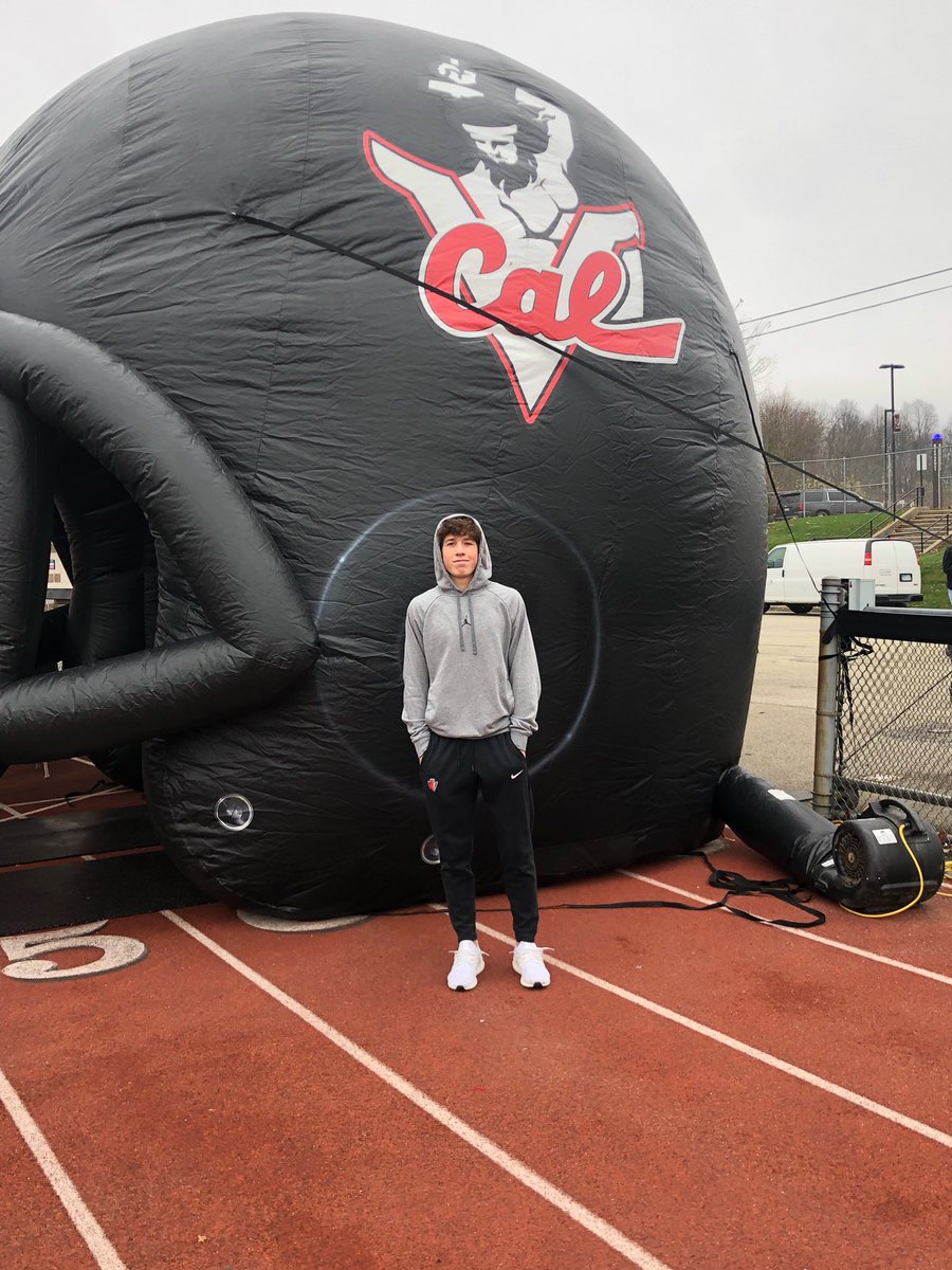 BMcCullough23's tweet photo. Had a great time at the @VulcanFootball game yesterday. Thank you @CoachSalsCalU and @SLynn46 for having me up! https://t.co/is4C1juPLX