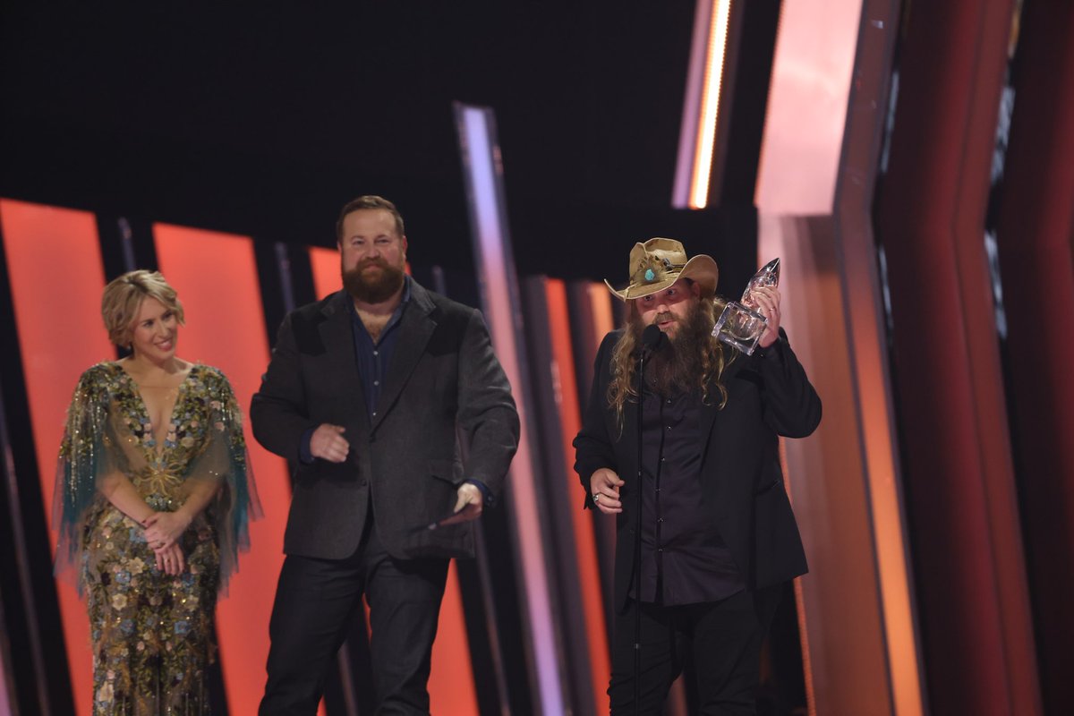 CountryMusic's tweet photo. And the #CMAawards winner is... 🤩

You can (re)watch Country Music's Biggest Night On Demand or stream on @hulu NOW! https://t.co/qLZf5NDkxn