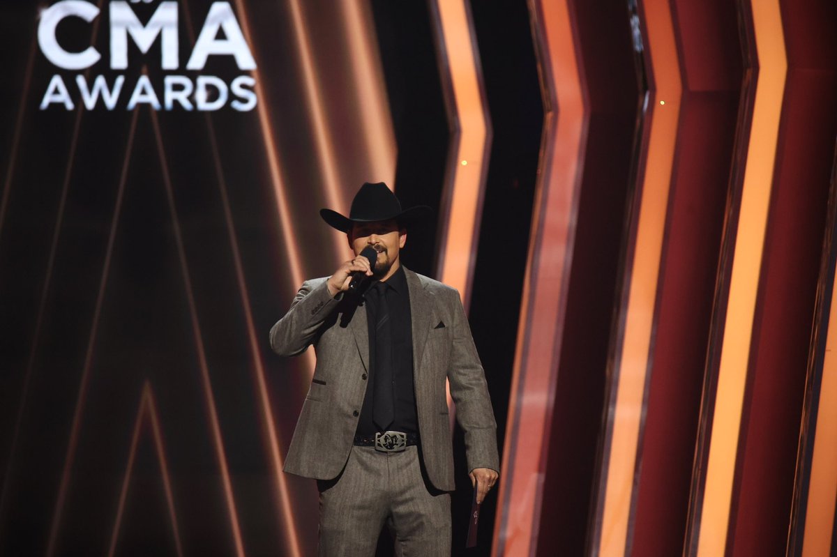 CountryMusic's tweet photo. And the #CMAawards winner is... 🤩

You can (re)watch Country Music's Biggest Night On Demand or stream on @hulu NOW! https://t.co/qLZf5NDkxn