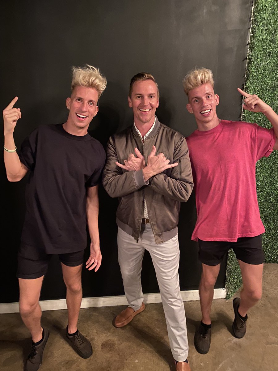 mrdanpope's tweet photo. @VorosTwins are a Canadian National treasure that should be protected at all costs.
Da Vinci baby!!!! https://t.co/QkKBvjsdOS