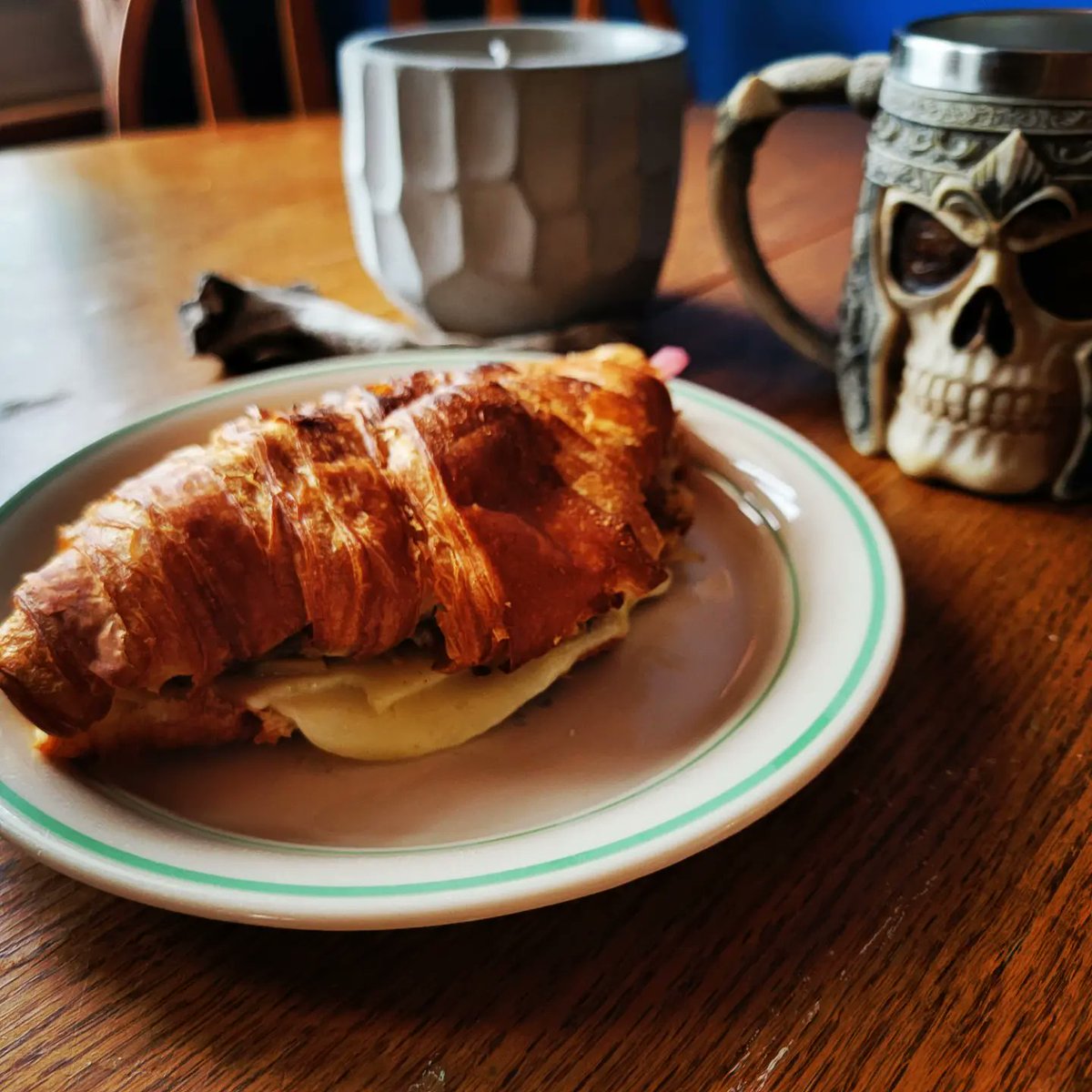 My fav breakfat (when I have time for it) a toasted croissant sandwhich with scrambled eggs, provolone, pickeled red onion, honey mustard &amp; hot honey I made myself.
#Sandwhich #Breakfast #FatBastard