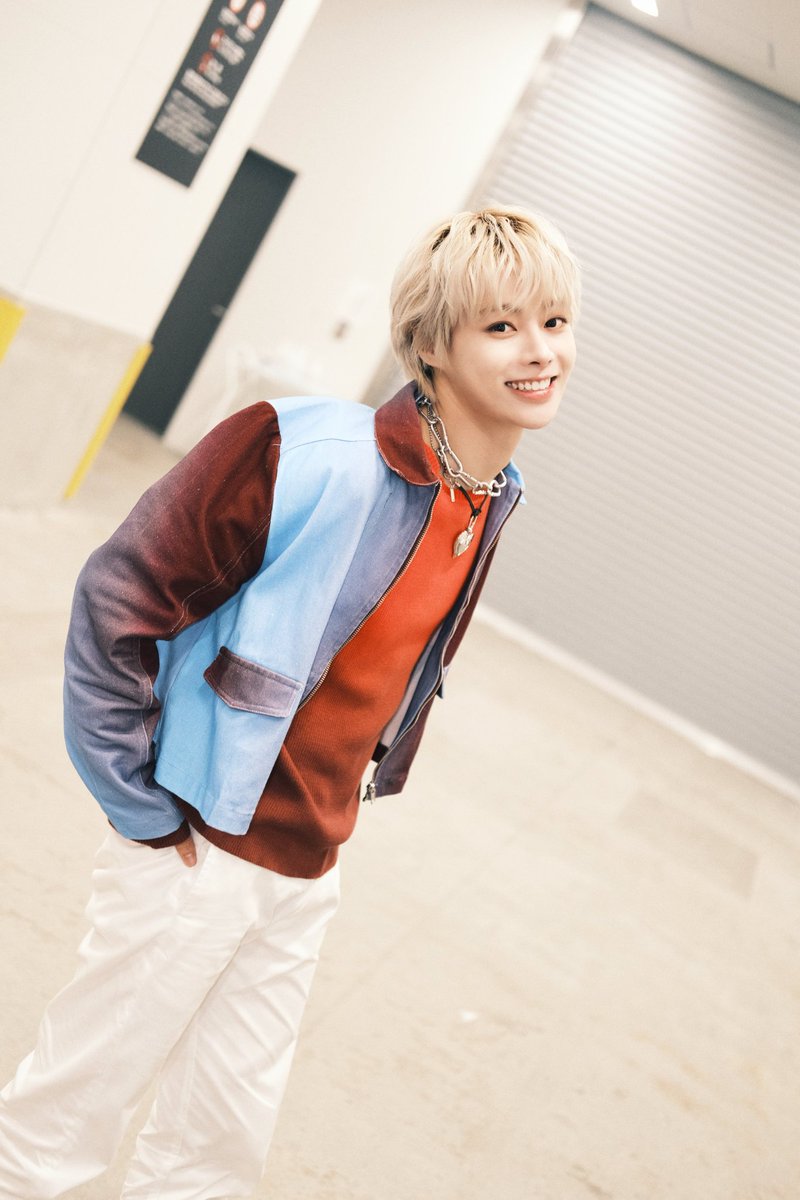 TEMPEST__CR's tweet photo. Hoy es domingo, así que espero que coman mucha comida rica y salgan a ver el paisaje, se rían mucho y se tomen una para recuperar energías ☺️🥰

 Mostraré todas las fotos que tomé en KCON Japón para iE 😼😸
Qué pensaste? 😸

 ++ https://t.co/WHIPzoSsTe