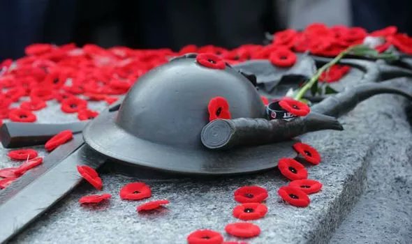 AuroraPSG's tweet photo. They shall grow not old, as we that are left grow old: Age shall not weary them, nor the years condemn. At the going down of the sun and in the morning.

We will remember them. https://t.co/nkgVwT8lwc