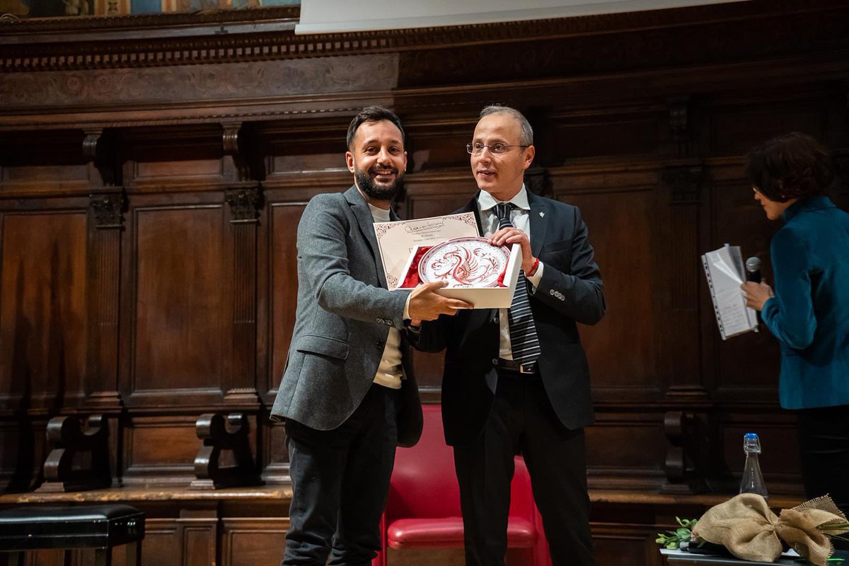 Congratulazioni <a href="/MattiaCorrente/">Mattia Corrente</a>! 
#LafugadiAnna ha vinto il premio Premio Letterario Nazionale #ClaraSereni nella sezione editi. 
Siamo molto contenti! 

sellerio.it/it/catalogo/Fu…