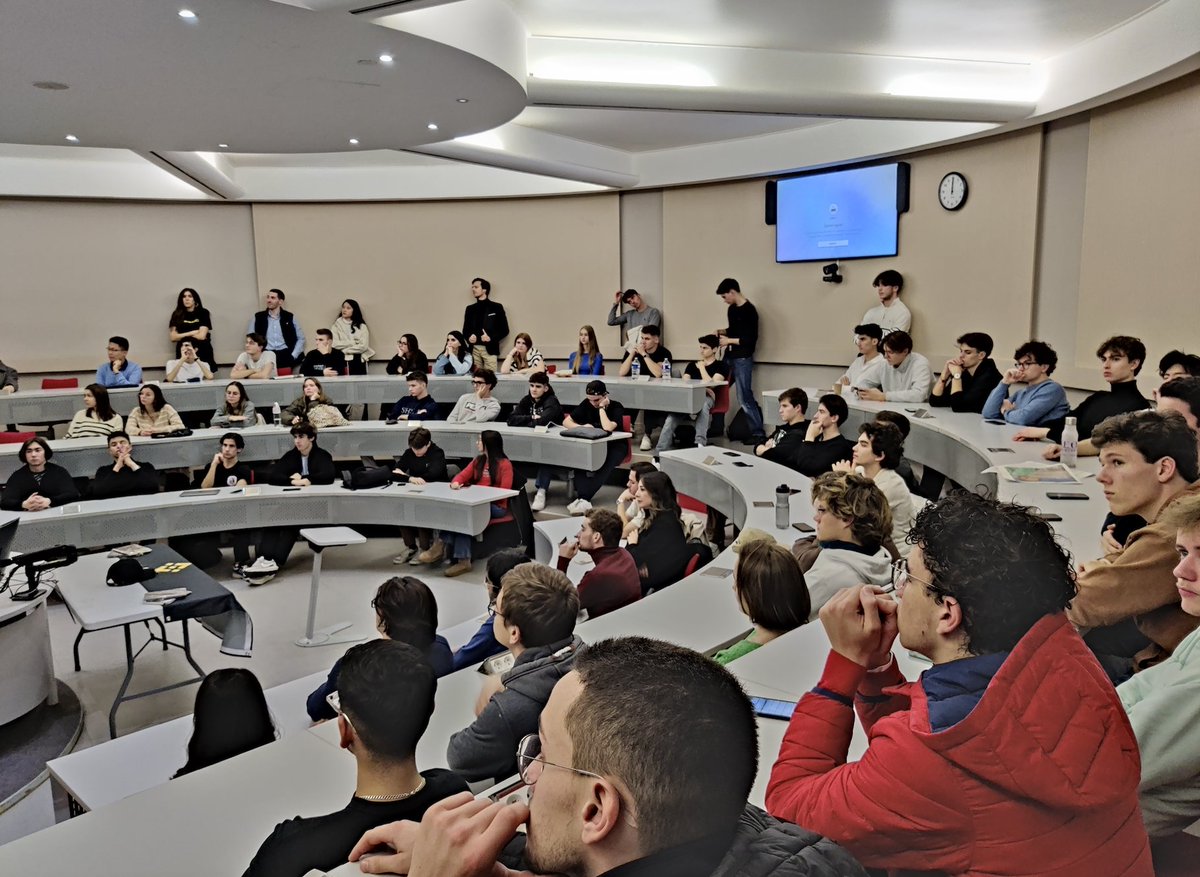 BinanceAcademy's tweet photo. We held 8 workshops on our #BinanceUniversity Tour this week 🔥 

If you want to be a part of our mission to drive crypto and Web3 adoption, join our #Binance Student Ambassador program!

Apply here ➡️ https://t.co/5NokdAWvWa

Check out the highlights from the week in the 🧵. https://t.co/3QqDZ1qJHu