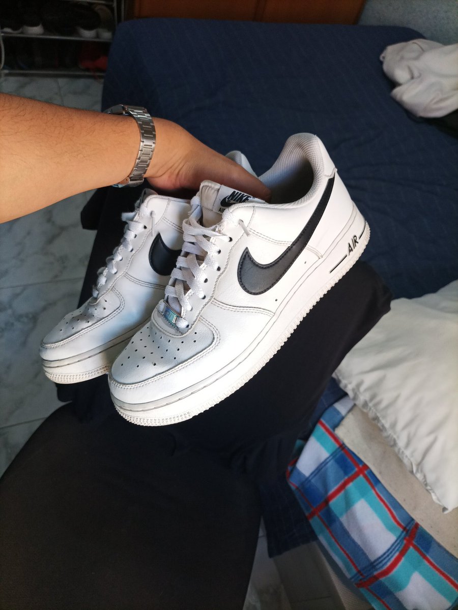 LlamoJony's tweet photo. @MarcosNezVivas1 3 años de zapatilla https://t.co/vh7ea6fkan