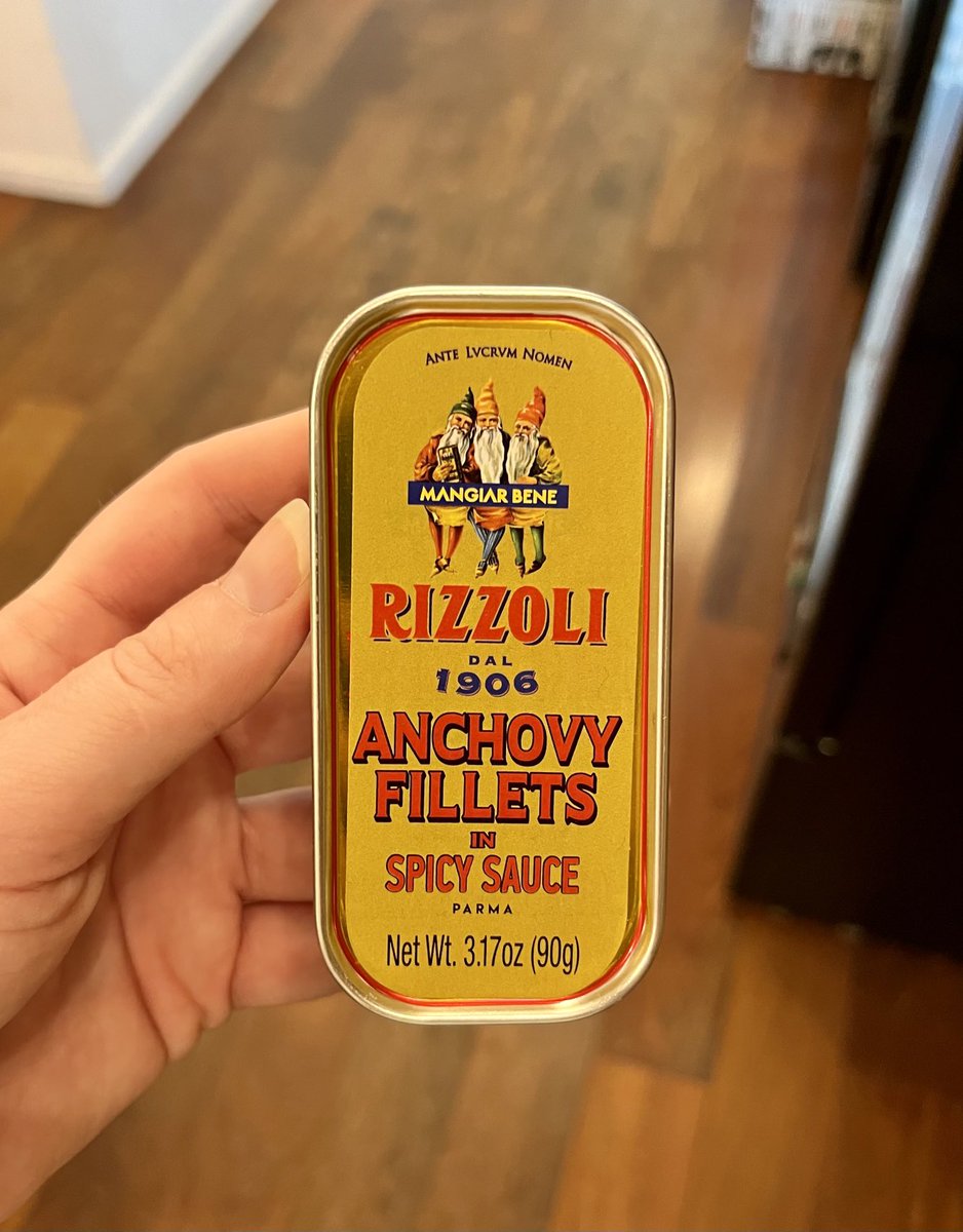 nice_packaging's tweet photo. Rizzoli Anchovy Fillets in Spicy Sauce #nicepackage https://t.co/eccuqTKeTh