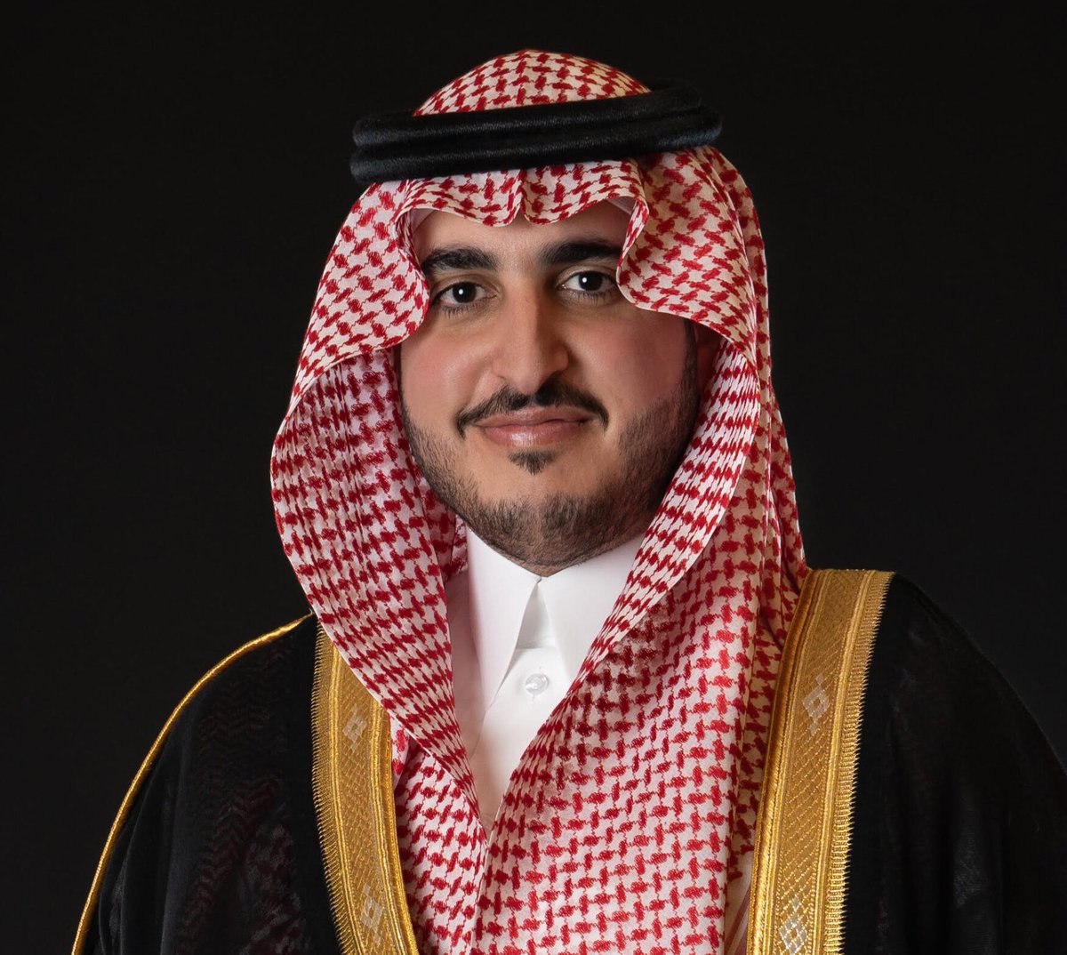 يتقدم رئيس وأعضاء مجلس الإدارة بالجمعية التعاونية متعددة الأغراض بالقريات بالتهاني والتبريكات لصاحب السمو الملكي أمير منطقة الجوف الامير فيصل بن نواف بن عبدالعزيز بمناسبة صدور الأمر الملكي بتمديد خدمة سموه الكريم أميراً لمنطقة الجوف