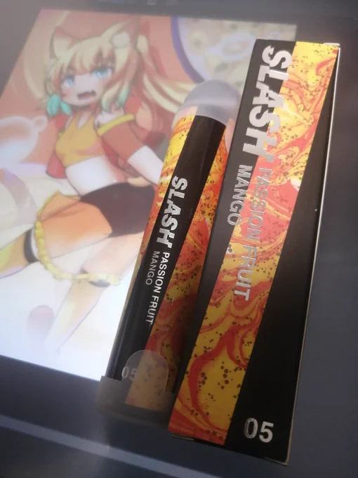 持ち運びシーシャ「SLASH」()のPRです!〇ニコチン・タールフリーなので、非喫煙者でも楽しめる!〇香りの種類が豊富!〇何より見た目がかっこいい!↓ ご購入はこちらからどうぞ ↓ #slash_art #チルしよ 