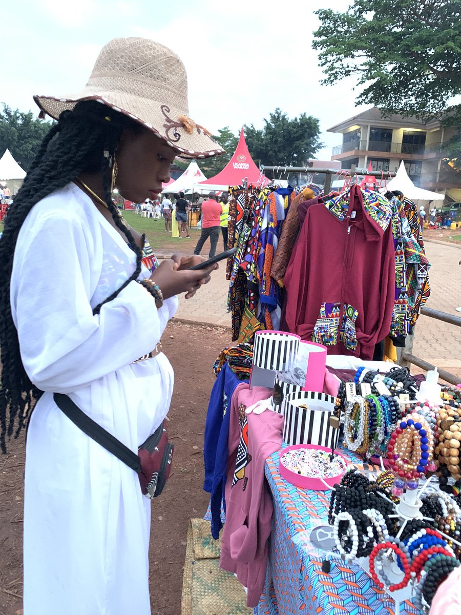 empaako_yange's tweet photo. Don't feel cold abarungi! 

All your apparel &amp; accessory needs sorted by @Natashapeace16 at #KwegonzaAvenue6 

#RaisingOurStars https://t.co/OUcTkIrB4U