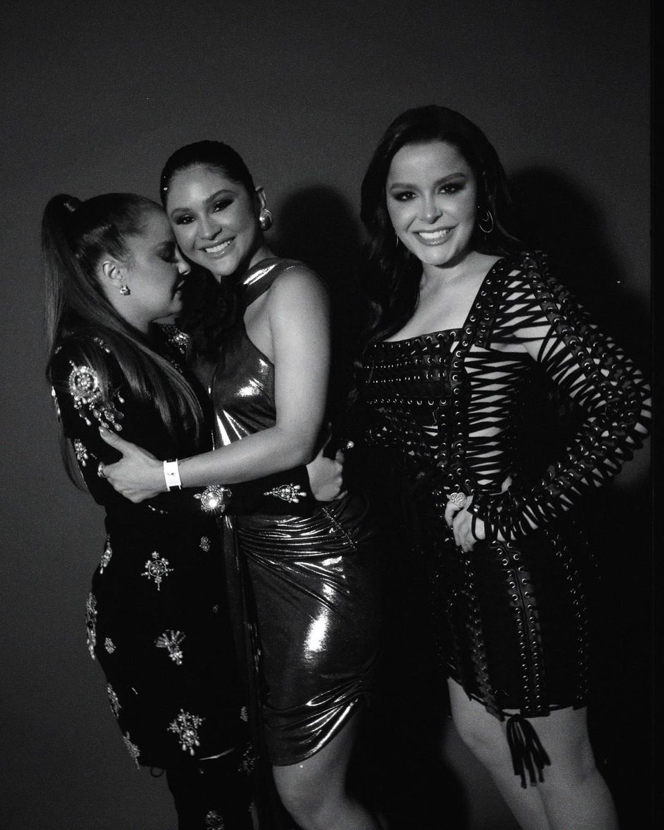 Foi incrível <a href="/MaiaraeMaraisa/">Maiara e Maraisa</a> 🖤