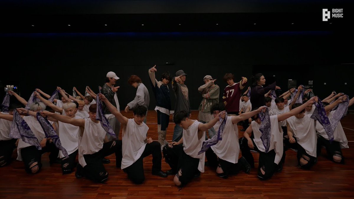 Jimin68389621's tweet image. Run BTS dance practice is here!

#runbtsdancepractice