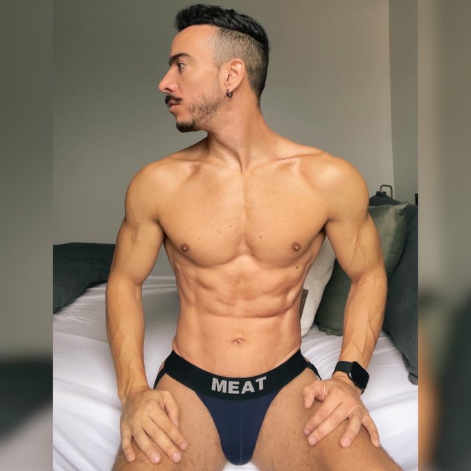 1 pic. Who Likes meat !? ?? https://t.co/3RBr6WkBN5
