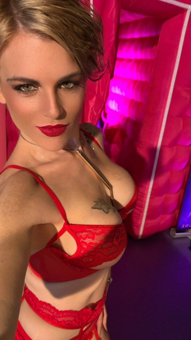 Retrouve moi &agrave; Reims au salon de l&rsquo;&eacute;rotisme pour des show https://t.co/EY5dFueQUV<a href="/tag/actress"class="tags"><span>#actress</span></a><a href="/tag/travel"class="tags"><span>#travel</span></a><a href="/tag/croisiere"class="tags"><span>#croisiere</span></a>