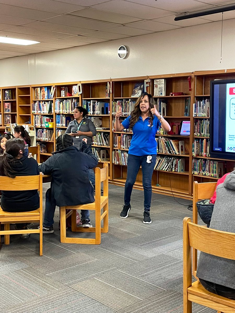 Romacha73's tweet photo. Workshop/Scrimmage
Dallas ISD Robot Game Scrimmage
#codingrobot#saturday#STEM#FLLchallenge#referee#judge#harrystonIBacademy @mscompsci22 @firstlegoleague https://t.co/0u3lbWgaSE