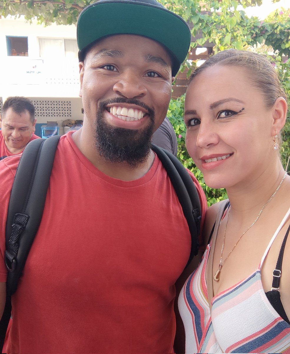 Con el campeón Shawn Porter en la convención #wbc60 en #ViveAcapulco 

#VamosLoba #LobaMuñoz #ZulinaMuñoz #LobaCampeona