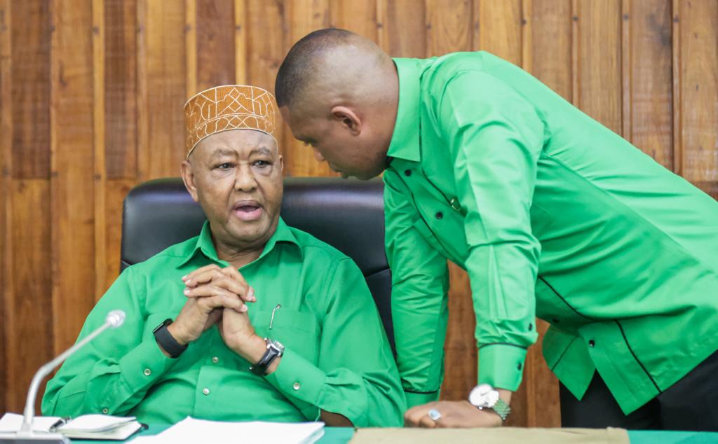 Mzee Kinana na Putin rafiki yake <a href="/Kiganyi_/">M A G I R I</a>