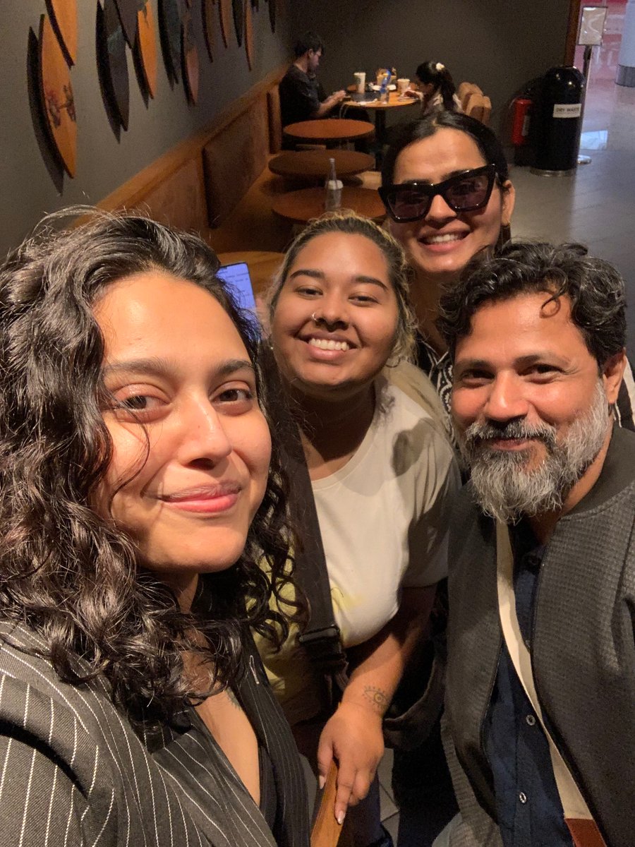 ReallySwara's tweet image. Cairo calling!!!
Team Swara heading to the land of the Nile, the land of the Pharoahs, of the pyramids, of Arabian nights and of the Cairo International Film Festival! 
🤩🤗🌎✨💛 #CIFF44 @CairoFilms