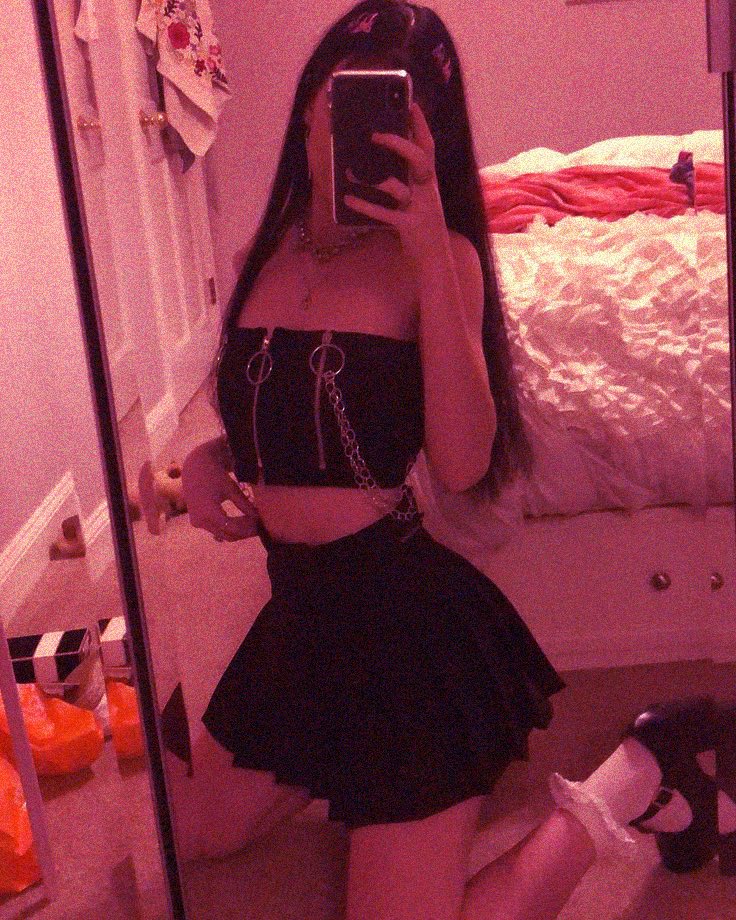 cailliebaby's tweet photo. I’m new to nsfw twt so!

• Just turned 18 🥰
• bisexual
• 5’4
• sub
• soft/hard kinks
• mdni

♡/↻ to be mutuals :))
2.5 $ DM fees ( one nude as a gift ) 

#nsfwtwt https://t.co/J6326QEAHo