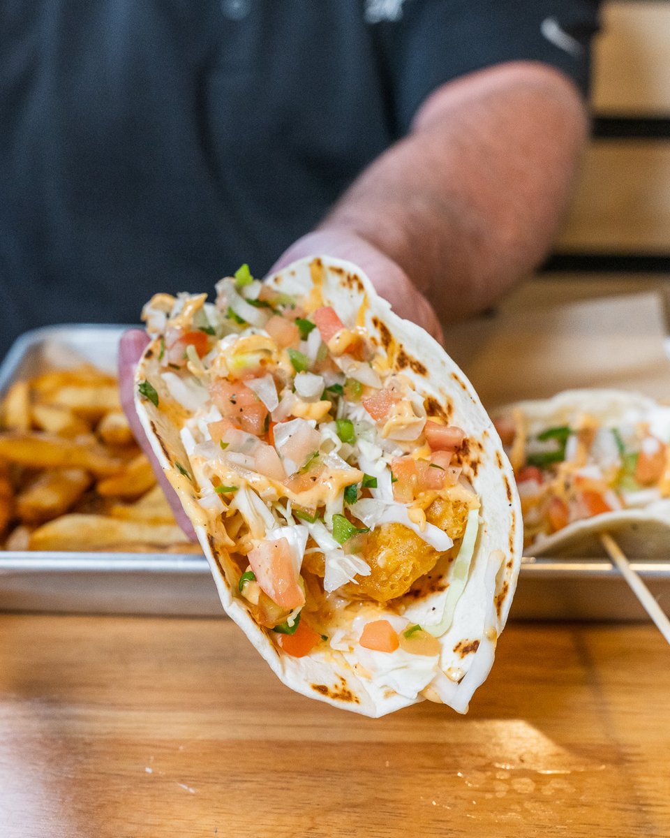 JoeysCanada's tweet photo. What’s one menu item at Joey’s you could never live without? 

Let us know 👇

#joeys #seafood #yyc #yvr #yyz #ywg #yqr #foodie #fishnchips #joeysfishshack #alberta #britishcolumbia #saskatchewan #ontario #manitoba #bcfoodie #albertafoodie #ontariofoodie #manitobafoodie https://t.co/FPVURdLDMZ