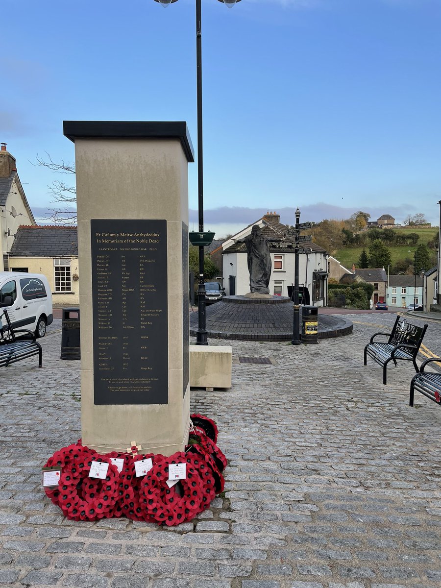 I had the honour of attending Services of Remembrance at Ynysangharad War Memorial Park &amp; Groesfaen Memorial today.

I also paid tribute to all those who paid the ultimate sacrifice for our freedom by laying wreaths across the constituency 🌹#Pontypridd #TaffEly