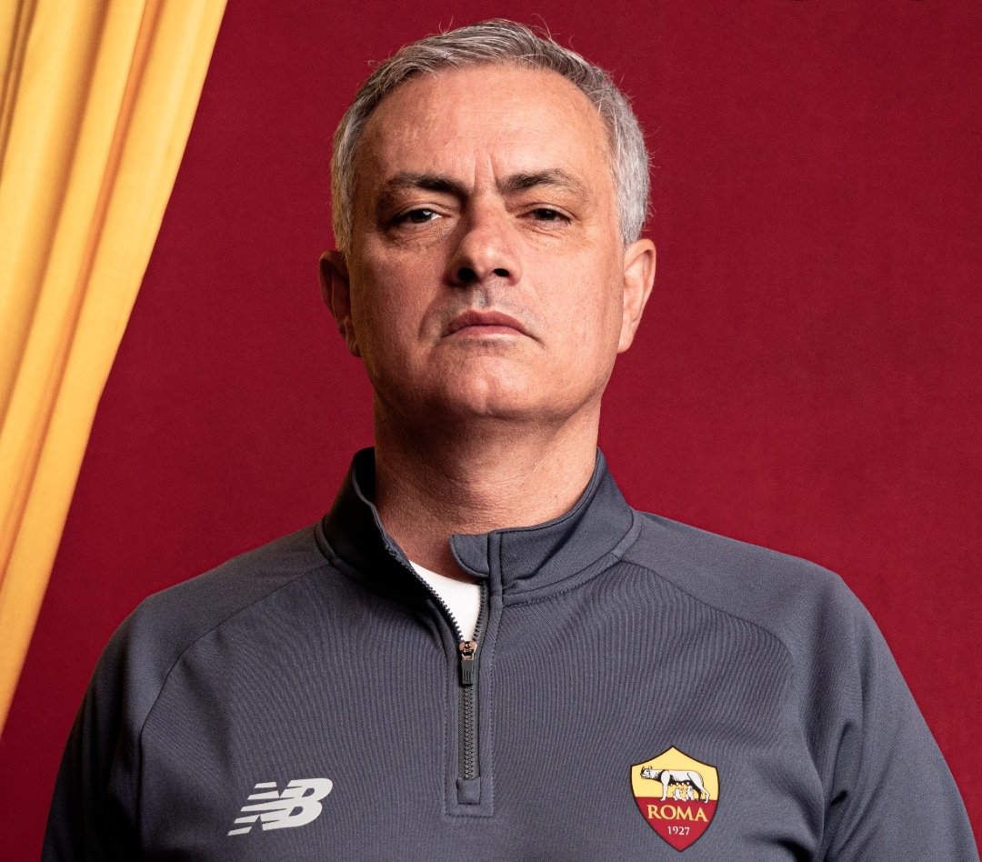 SimoAvsim's tweet photo. Ultim'ora roma:
Esonerato José Mourinho dopo il pareggio contro il Torino, comunicato atteso verso sera. Andrà per ora il tecnico della primavera Federico guidi al comando della prima squadra. Come sostituti sondati tuchel e max allegri.
#RomaTorino #murinho #SkySport https://t.co/st1c9OgixZ