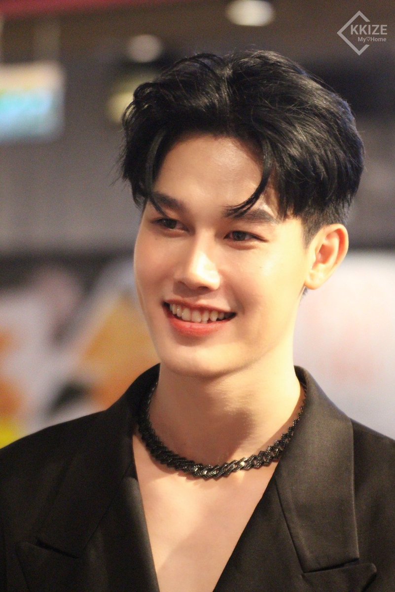 khopkhetizehome's tweet photo. วันนี้คุณขอบเขต หล่อมากแฟนคลับชมกันไม่ขาดปากเลย หล่อแบบตะโกน หล่อแบบสะบัดเลย🥰😍

ขอบคุณทุกคนมากนะคะ ที่รักและเอ็นดูขอบเขต ไว้วันหลังมาเจอกันอีกนะคะ🙏🏻🤍❤

#Khopkhet https://t.co/j65HDQOAnP