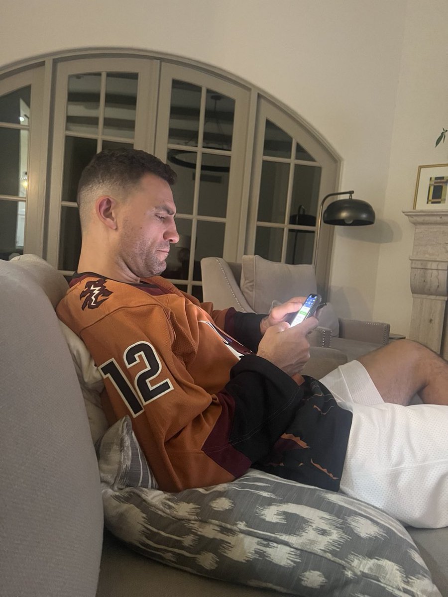 NJDevil00's tweet photo. ☕️ https://t.co/VjOfSxd2Ss
