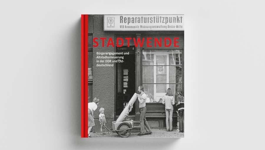 IRSErkner's tweet photo. Reminder: Am 16.11. ab 18 Uhr wird im DDR-Museum in #Berlin der Projektband "Stadtwende" vorgestellt. Der Band dokumentiert die Arbeit von Bürgergruppen gegen Altstadtverfall in der #DDR. https://t.co/QPnJch9TQC https://t.co/3u5kCgiZJ7