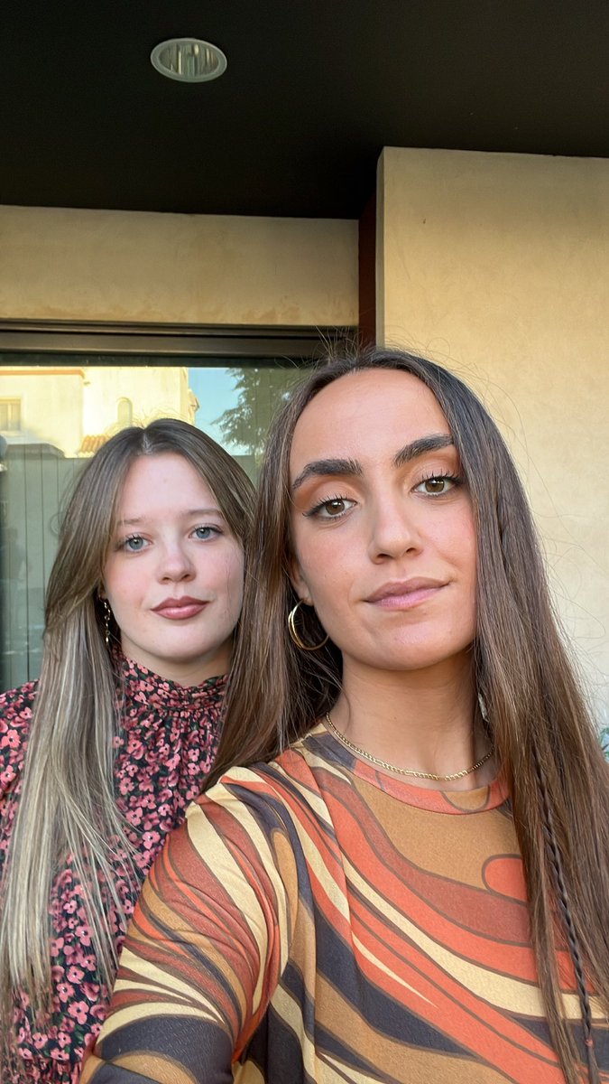 mjmoori's tweet photo. te quiero cuqui @silviaklk https://t.co/tCnreW0PHR