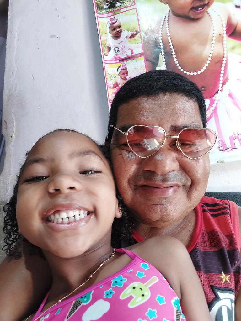 MarcosC84884206's tweet photo. Meus parabéns minha neta querida! 🥰🥰🥰🥰 https://t.co/ReJAYOmbCN