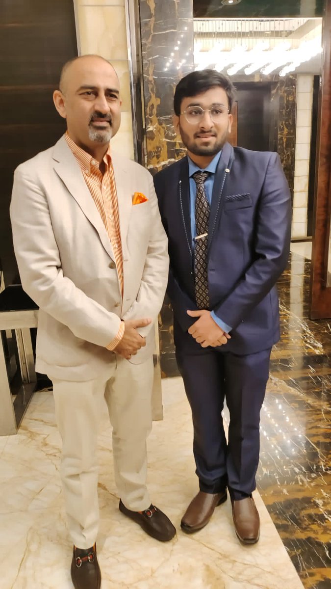 Had a golden opportunity to meet <a href="/AnupamSibal/">Prof. Anupam Sibal</a> at Global HealthCare Conclave, 2022. Best scientist and orator I have ever met. Got to learn a lot from the man, full of words and wisdom. Really looking forward to work with you someday sir.😁
#MedTwitter #GHC #GAIMS