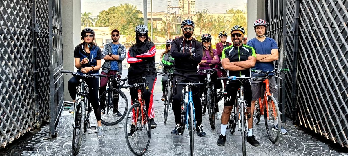 Adeel20222's tweet photo. Yesterday, CML went for a lovely ride with HSY on a beautiful Friday afternoon. #StayFit #Lahore #Cyclists #HSY #criticalMasslahore #shahidcyclehub #cyclingshots https://t.co/K4fR51AvhX