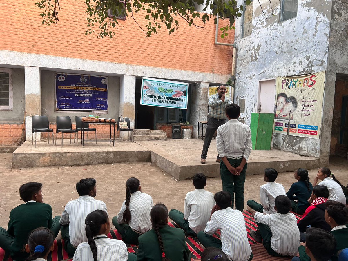 MSrishtee's tweet photo. CONNECTING #enviroment  TO #employment 
Dr. Sunil Gupta guiding #students on  #behavior  changes during thus crucial #teenage of #growth at Prayaas International #school #bathinda
https://t.co/7h5OX4Py8e  
#health #wellbeing #teenagers #adolescence #sustainabledevelopment https://t.co/fU70qVy1rU