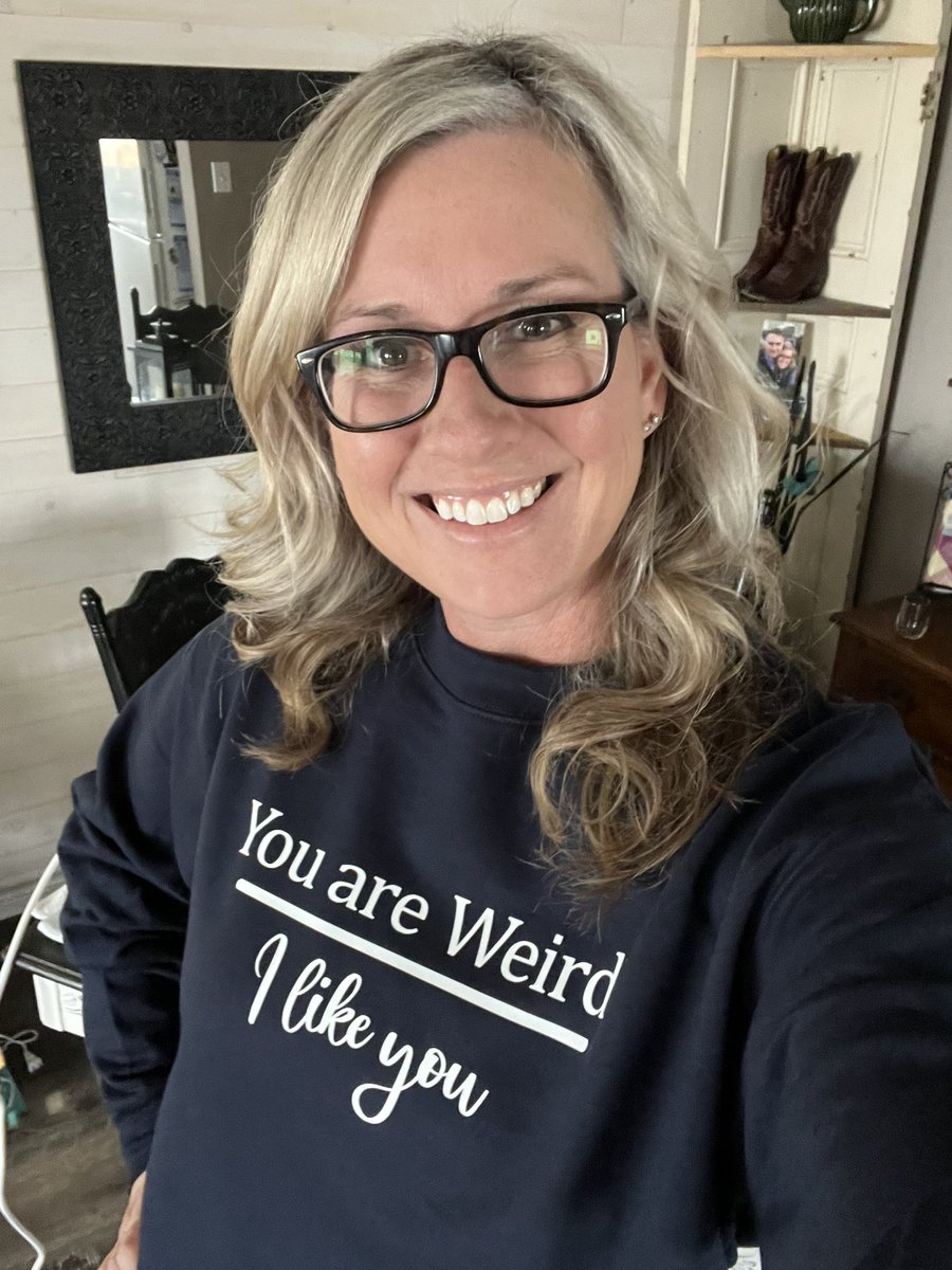 Sarah McVanel….you inspired me!! <a href="/RhondaChoja/">Rhonda Choja</a>  what colour would you like?? FROG (Forever Recognize Others’ Greatness) 🐸

1.Embrace Weird
2.Own your Gifts 
3.Get Brave and Bold 
4.Envision the Future
5.Take Action