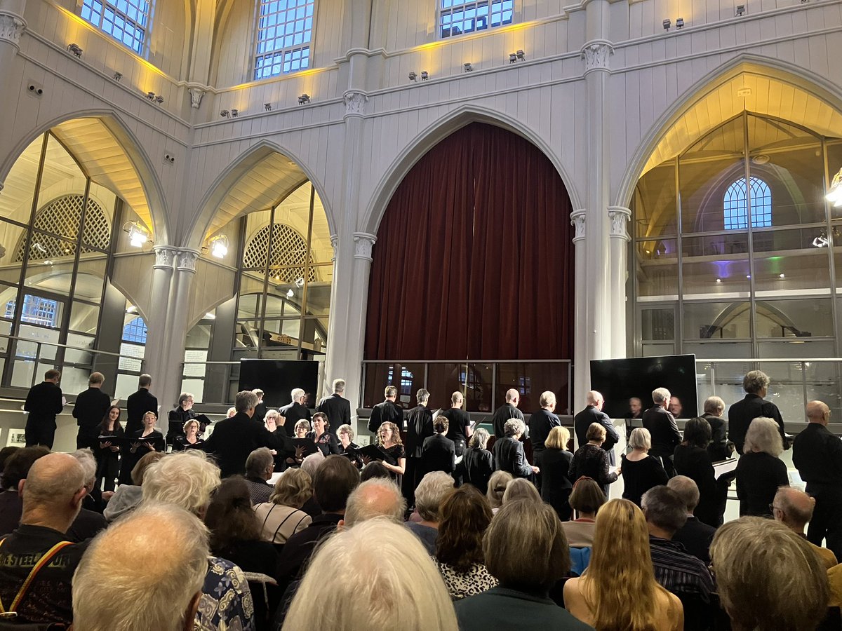KoorFenix's tweet photo. Twee bijzonder en mooi concerten gehad- wat is het fijn om weer voor jullie te mogen zingen 🙏 https://t.co/tDZVNt2RER