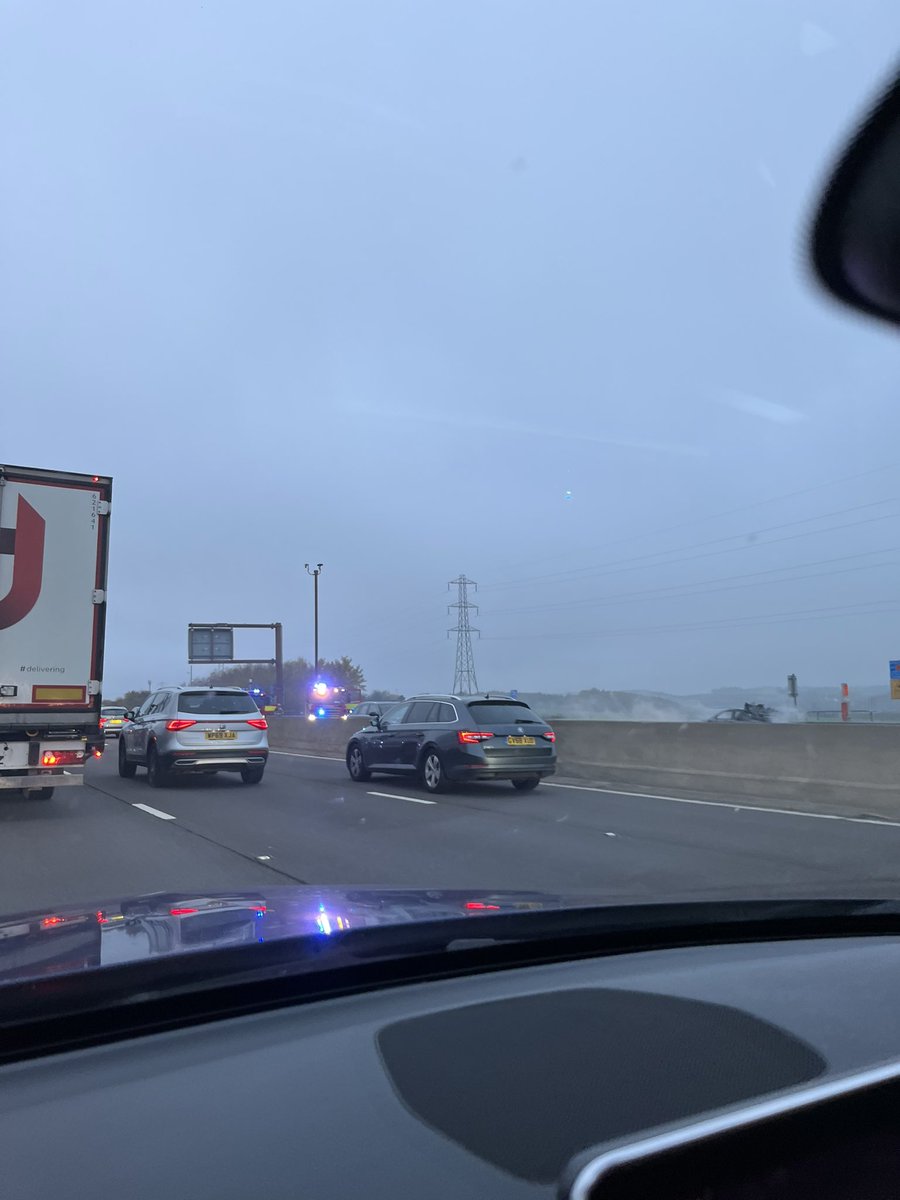 Emilybonham17's tweet photo. There is a car on fire on the M1 near Chesterfield causing delays to traffic #carfire #M1southbound #traffic https://t.co/SLy6hkPZRZ