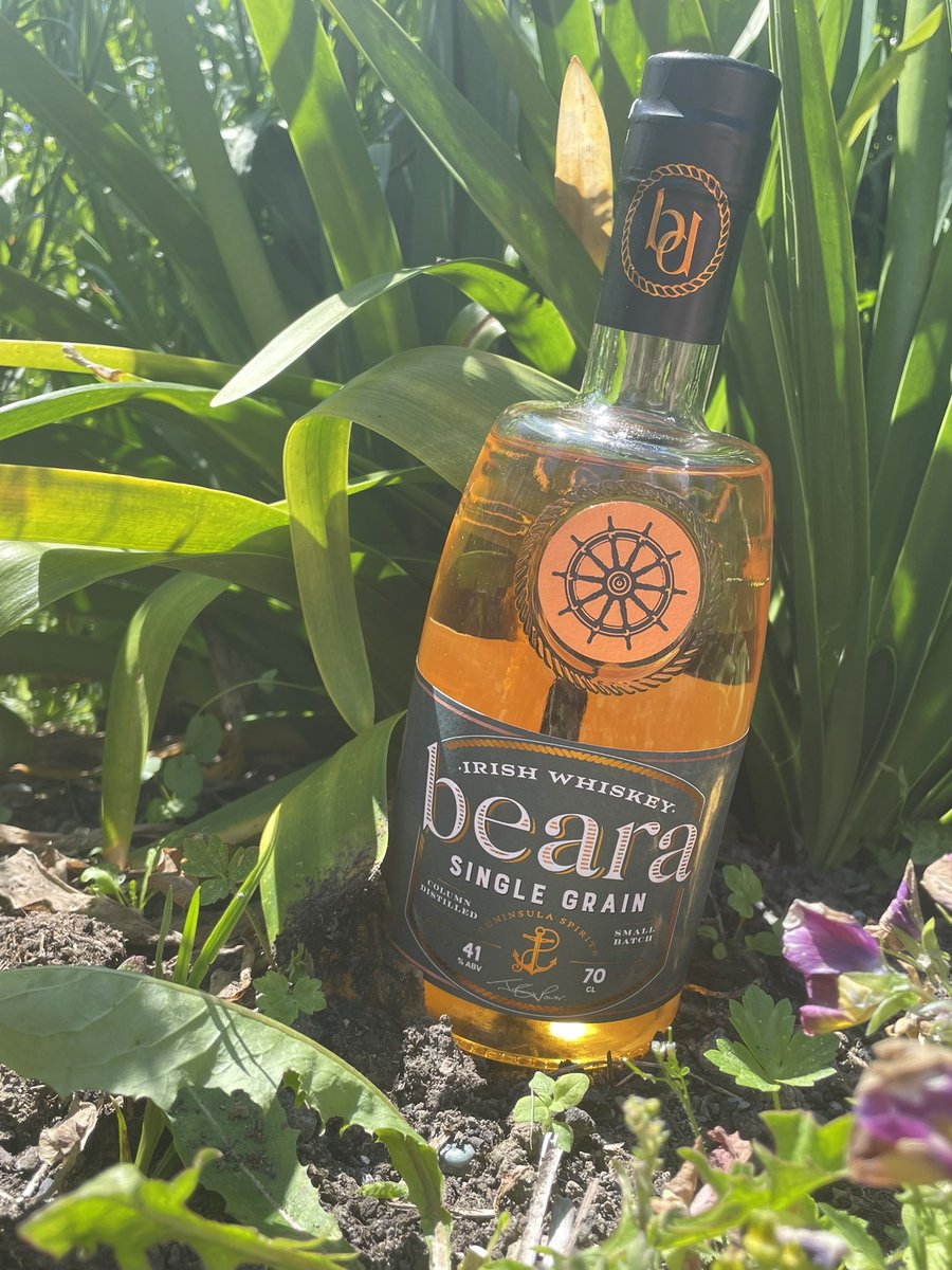 Why not treat yourself to a bottle of our new #bearasinglegrainwhiskey and let us help brighten up your Sunday 🥃✨ #bearadistillery🥃✨ #bearawhiskey #kickstartyourweek