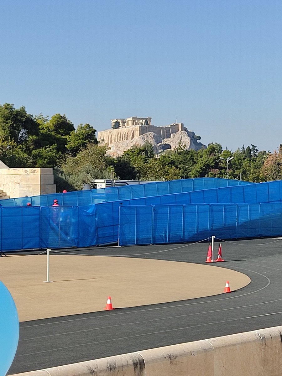 lenaki60060042's tweet photo. #AthensMarathon #IMAUTHENTIC #Μαραθώνιος Συγχαρητήρια!felt like #Olympics2004 #Segas #Σεγας https://t.co/DPaWWhjBlW
